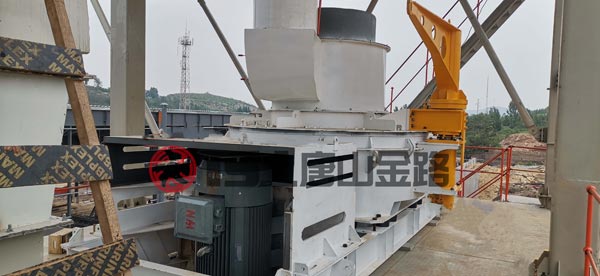 錘破、對輥破、立軸沖擊破三種制砂設(shè)備優(yōu)劣對比